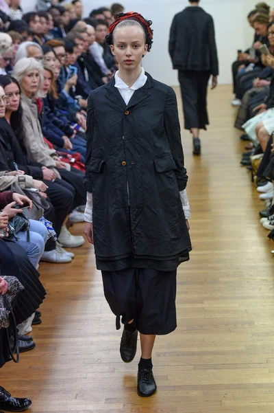 Look 27